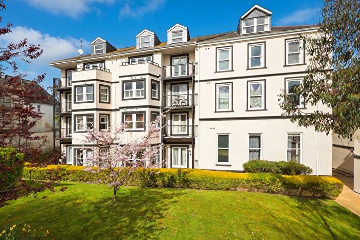 1 Bedroom Flat For Sale In Bar Road, Falmouth, Cornwall, TR11