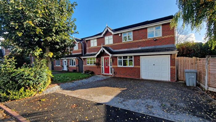 4 Bedroom Detached House To Rent In Rookery Close, Sandbach, CW11