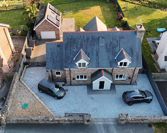 5 Bedroom Detached House For Sale In Talwrn, Llangefni, Anglesey, LL77
