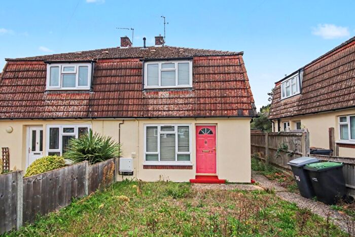 2 Bedroom Semi-Detached House For Sale In Elizabeth Road, Norfolk, IP27