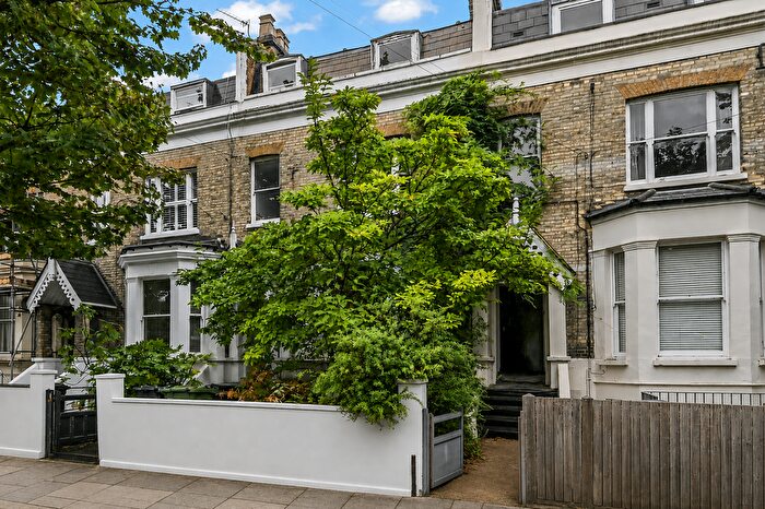 Studio For Sale In Milton Road, London, SE24