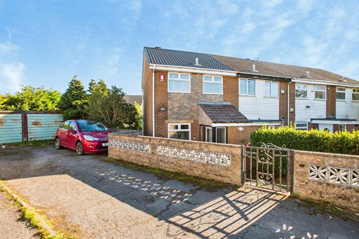 2 Bedroom End Of Terrace House For Sale In Heathmoor Close, Halifax, HX2