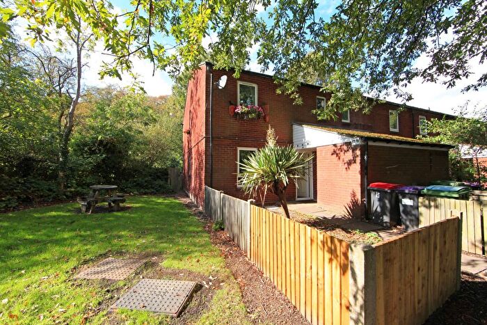 1 Bedroom Flat To Rent In Proctors Place, Telford, TF2