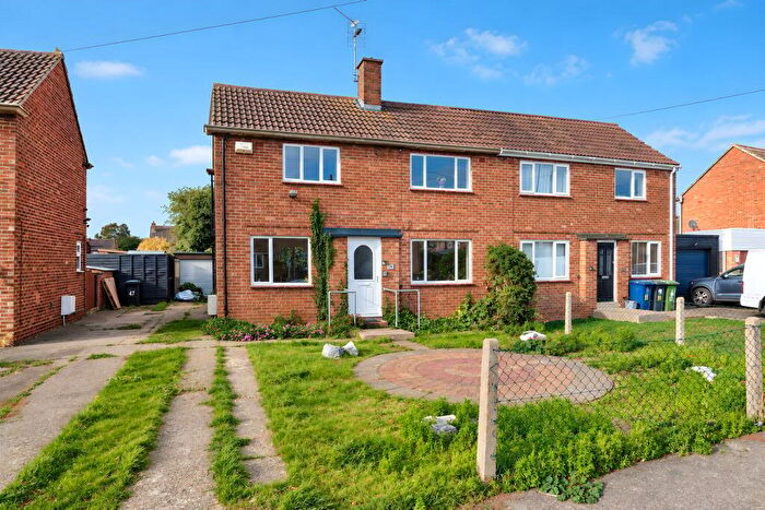 2 Bedroom Semi-Detached House For Sale In Coxons Close, Huntingdon, PE29