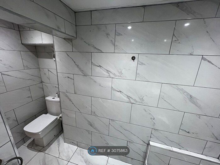1 Bedroom Flat To Rent In Pant Yr Heol, Neath, SA11
