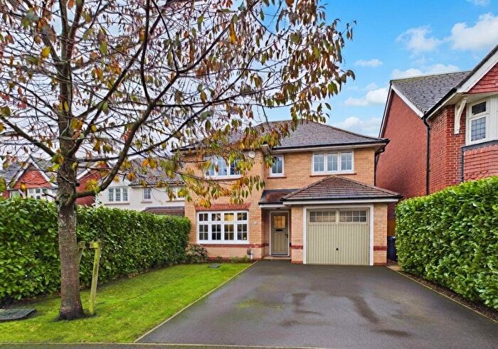 4 Bedroom Detached House For Sale In Bonnington Close, Worsley, Manchester, M28