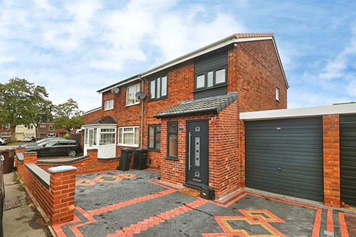 3 Bedroom Semi-Detached House For Sale In Rover Drive, Birmingham, B36