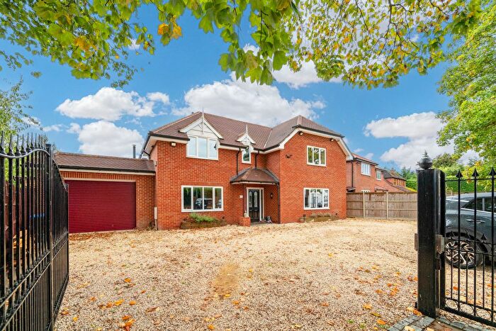 5 Bedroom Detached House For Sale In Village Road Thorpe Egham, Surrey, TW20
