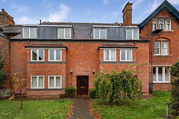 3 Bedroom Apartment For Sale In Oakthorpe Road, Summertown, OX2