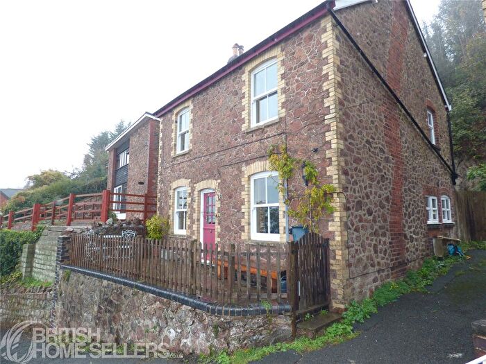 3 Bedroom Detached House For Sale In Wyche Road, Malvern, Worcestershire, WR14