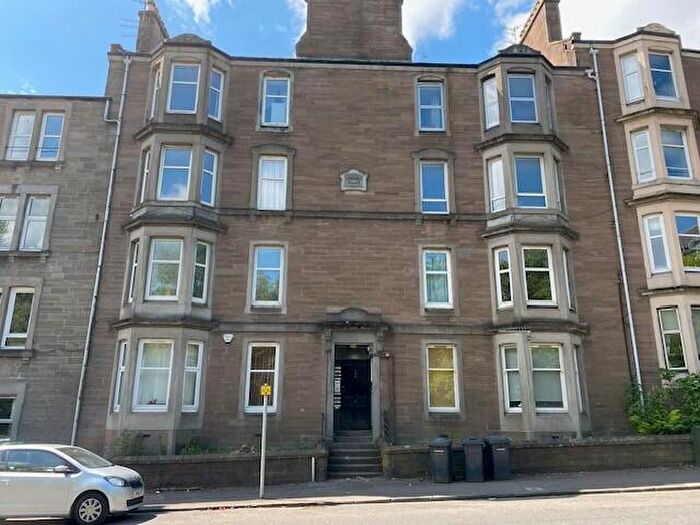 2 Bedroom Flat To Rent In /, Lochee Road, Dundee, DD2