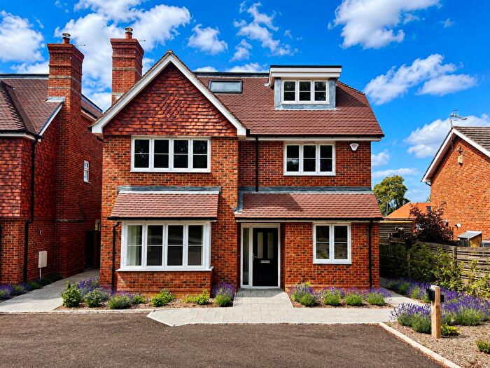 5 Bedroom Detached House To Rent In Leatherhead Road, Great Bookham, KT23