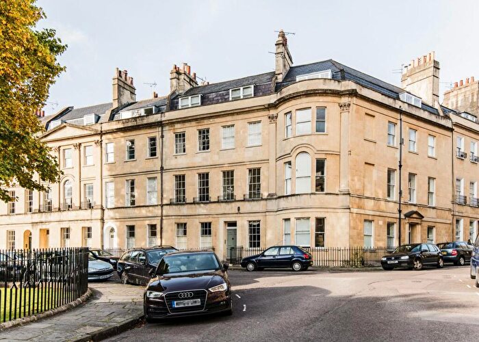 1 Bedroom Apartment For Sale In St James's Square, Bath, BA1