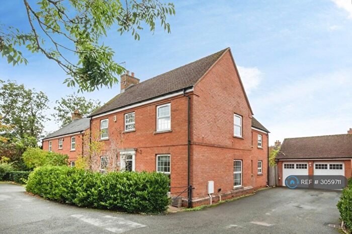 4 Bedroom Detached House To Rent In Balwen, Buckingham, MK18