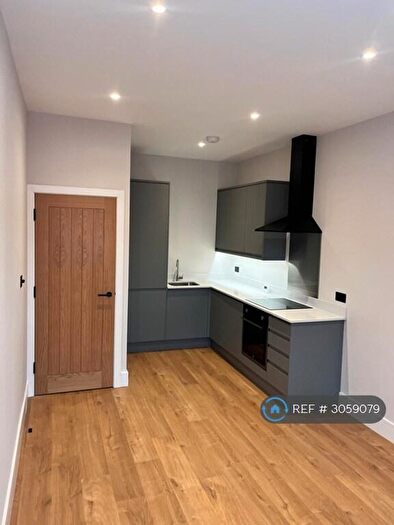 1 Bedroom Flat To Rent In Dallaway Gardens, East Grinstead, RH19