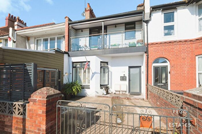 2 Bedroom Flat For Sale In B Torquay Road, Paignton, TQ3
