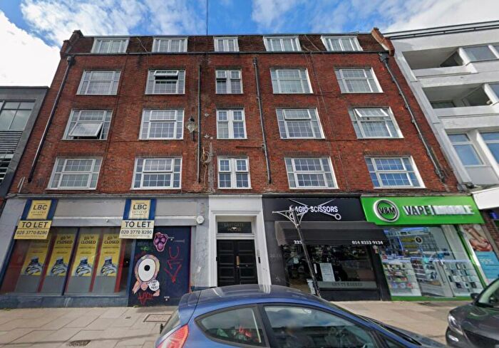 1 Bedroom Flat For Sale In Flat Eastgate House, High Street, Guildford, Surrey, GU1
