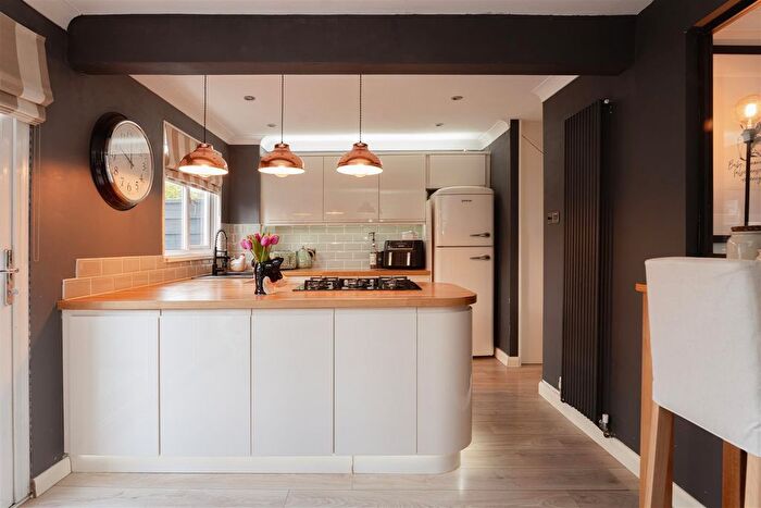 3 Bedroom End Of Terrace House For Sale In Castle Drive, Reigate, RH2