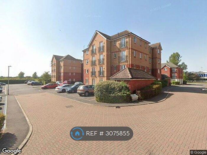2 Bedroom Flat To Rent In Lampeter House, Swindon, SN3