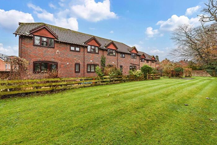 2 Bedroom Maisonette For Sale In Grenehurst Way, Petersfield, Hampshire, GU31