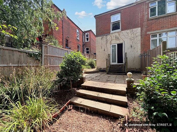 1 Bedroom Flat For Sale In Bond Road, Southampton, SO18