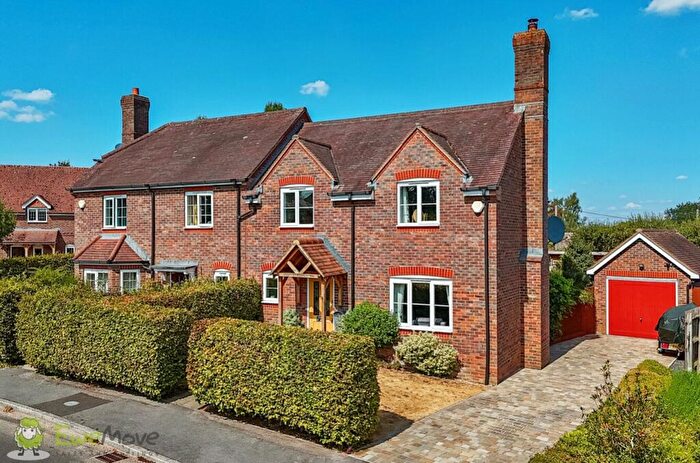 3 Bedroom Semi-Detached House For Sale In Hollycroft, Ashford Hill, Thatcham, Berkshire, RG19