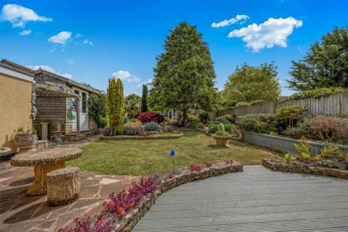 3 Bedroom Semi-Detached Bungalow For Sale In Parkers Avenue, Wick, BS30