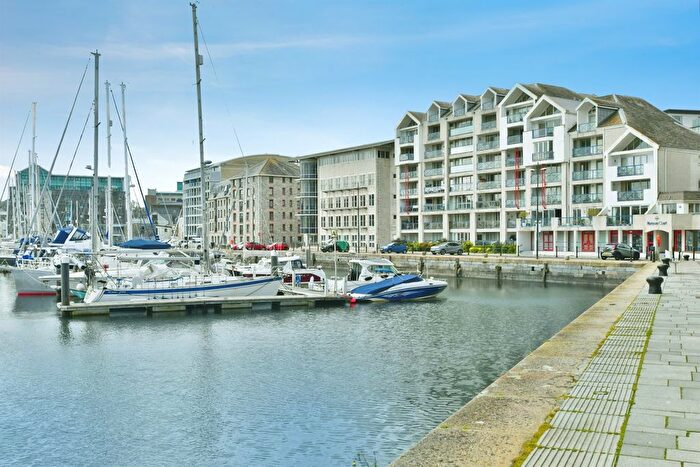 2 Bedroom Flat For Sale In Mariners Court, Plymouth, PL4