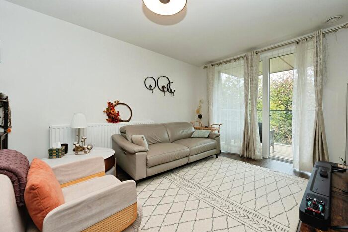 2 Bedroom Apartment For Sale In North End Road, Wembley, HA9