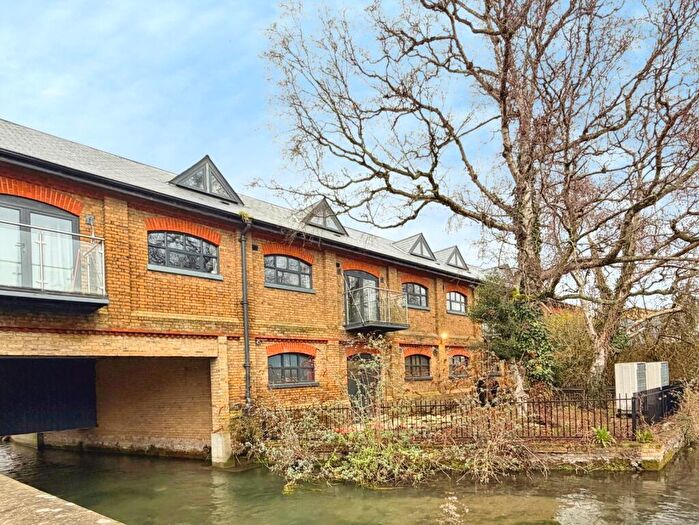 2 Bedroom Flat To Rent In Crabble Hill, Dover, Kent, CT17
