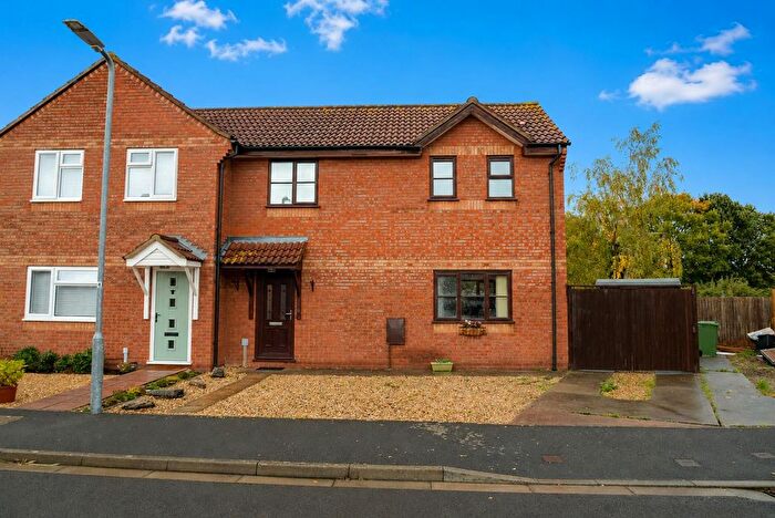 3 Bedroom Semi-Detached House To Rent In Gooch Close, Bridgwater, TA6