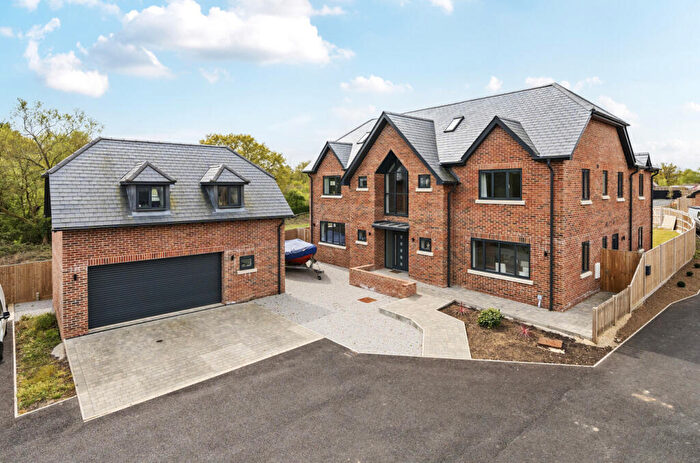 6 Bedroom Detached House For Sale In The Lawns, Burridge, Hampshire, SO31