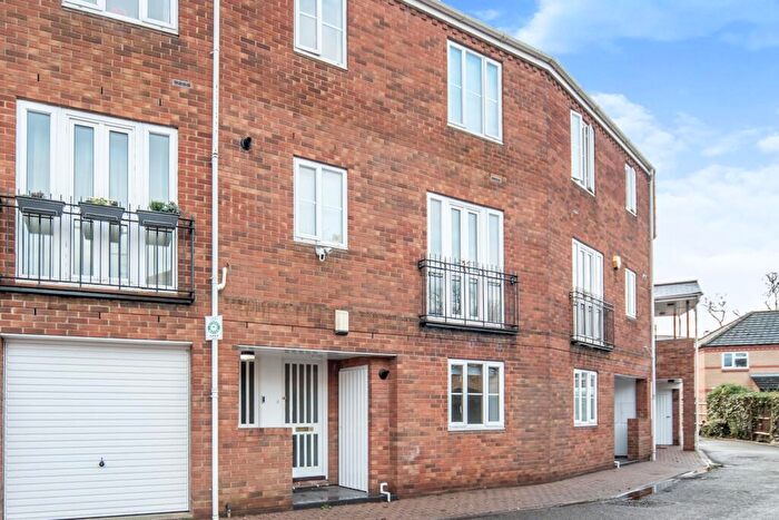 1 Bedroom Flat To Rent In Sovereigns Quay, Bedford, Bedfordshire, MK40
