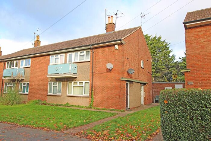 2 Bedroom Maisonette For Sale In Weekley Glebe Road, Kettering, Northamptonshire, NN16