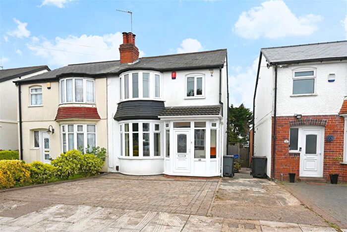 3 Bedroom Semi-Detached House For Sale In Stanley Avenue, Harborne, Birmingham, B32