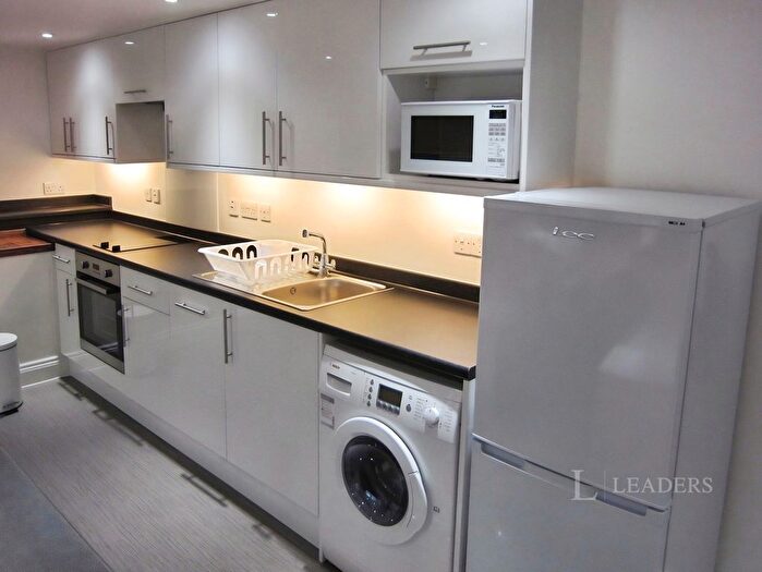 Studio To Rent In Fitzwilliam Road, Cambridge, Cambridgeshire, CB2