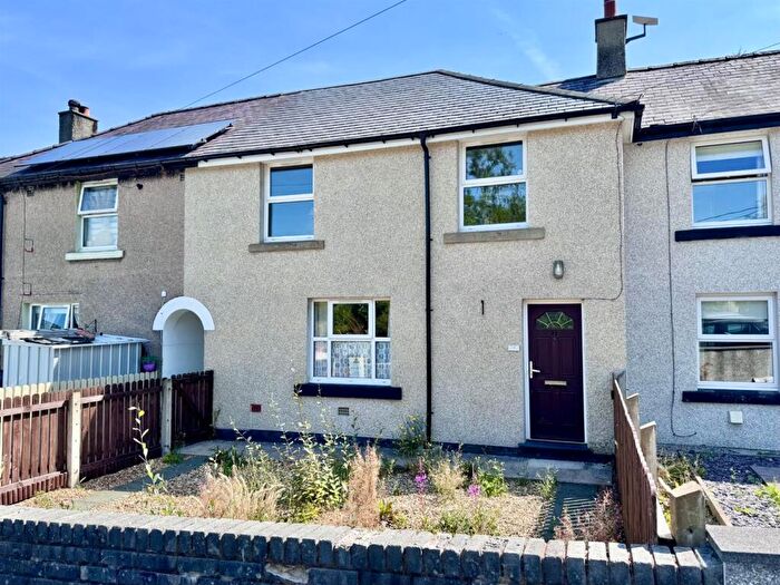 3 Bedroom Semi-Detached House For Sale In Maes Y Braich, Dolwyddelan, LL25