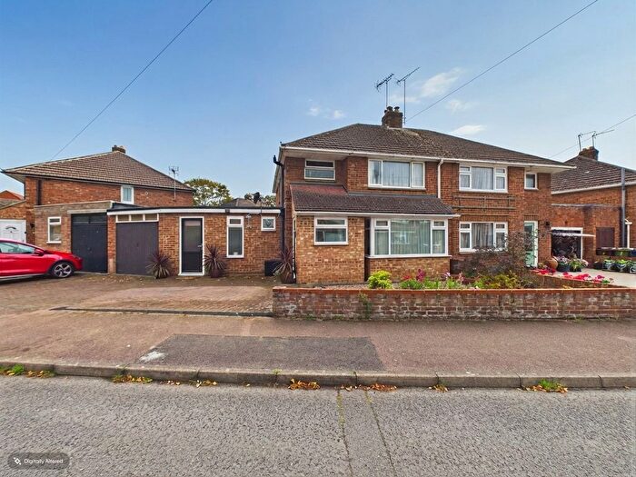 3 Bedroom Semi-Detached House For Sale In Stansby Crescent, Gloucester, GL3