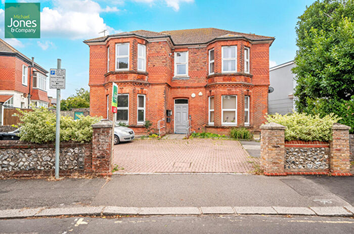 Flat To Rent In Southey Road, Worthing, BN11