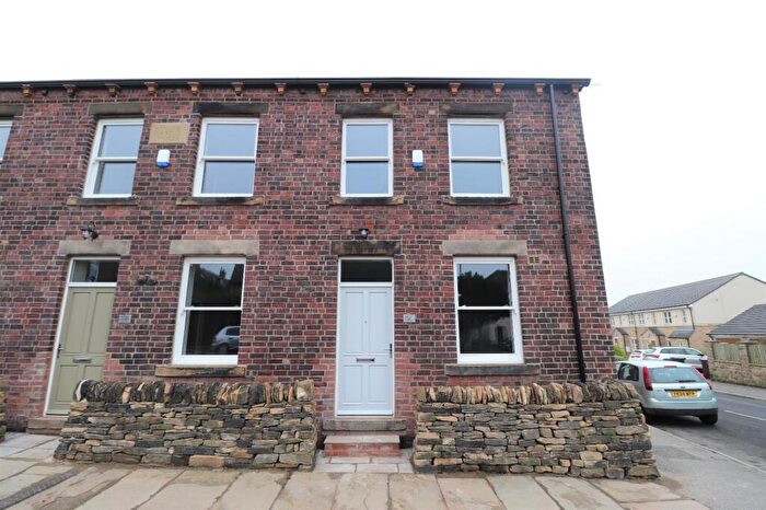 3 Bedroom House To Rent In Carlisle Road, Pudsey, Uk, LS28