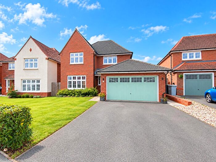 4 Bedroom Detached House For Sale In Foxglove Avenue, Sandbach, CW11