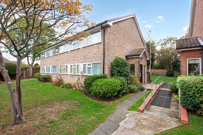 2 Bedroom Flat For Sale In Lansdown Road, Sidcup, DA14