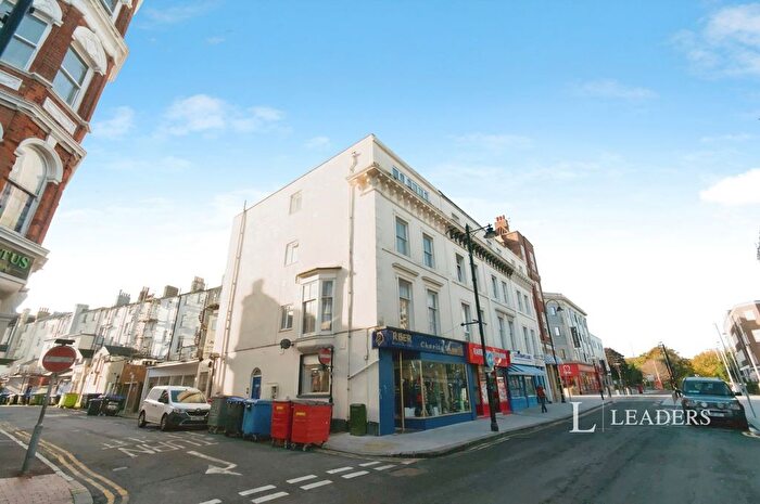 2 Bedroom Flat To Rent In Elms Road, Eastbourne, BN21