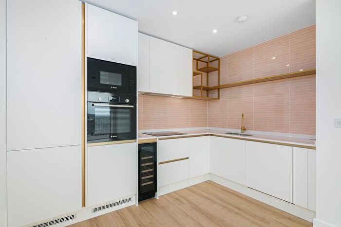 2 Bedroom Flat To Rent In Waterview House, Wembley, HA0