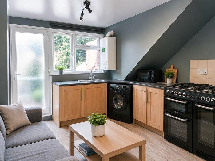 6 Bedroom Detached House For Sale In Edgbaston Road, Smethwick, West Midlands, B66