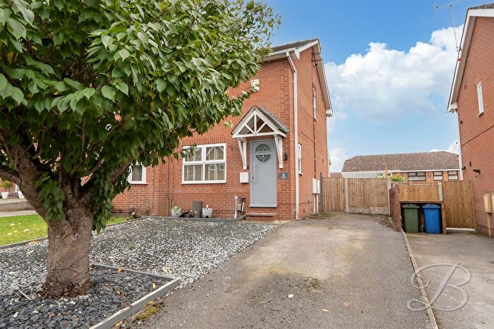 2 Bedroom Semi-Detached House For Sale In Dunwoody Close, Mansfield, NG18