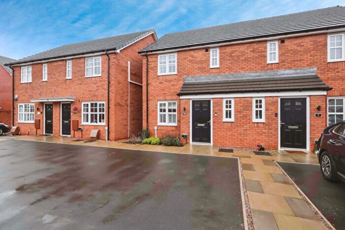 3 Bedroom Semi-Detached House For Sale In Parkesine Lane, West Midlands, B24