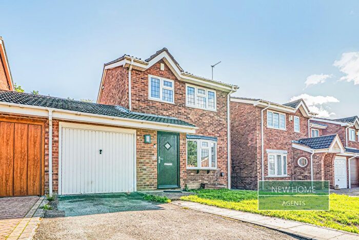 3 Bedroom Link Detached House For Sale In Cottage Farm Road, Two Gates, Tamworth, B77