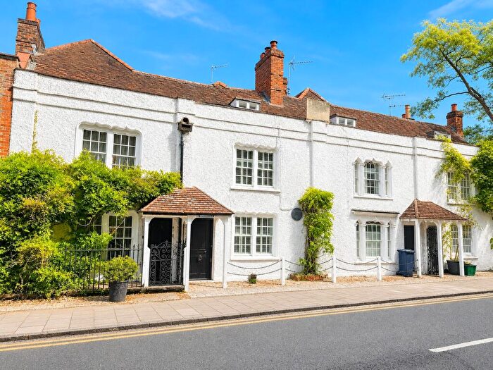 3 Bedroom Terraced House To Rent In West Street, Marlow, Buckinghamshire, SL7