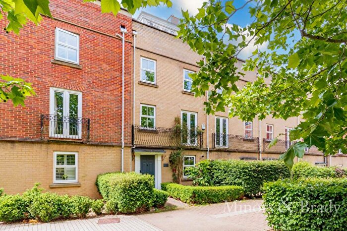 5 Bedroom Town House To Rent In Phillipa Flowerday Plain, Norwich, NR2